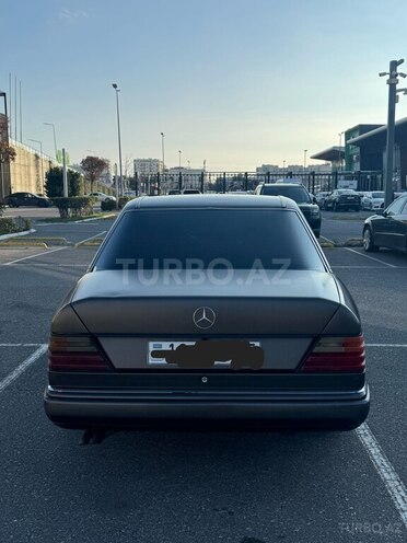 Mercedes E 300 d 1990, 272,808 km - 3.0 л - Bakı