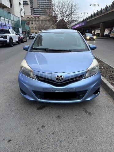 Toyota Yaris 2013, 215,652 km - 1.5 л - Bakı