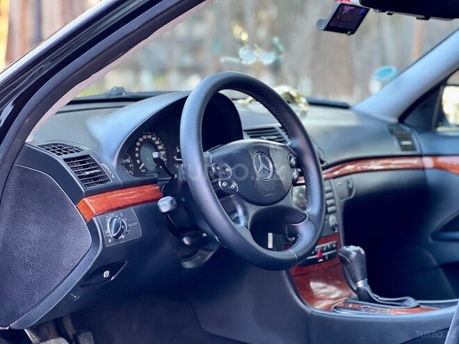 Mercedes E 220 2006, 359,525 km - 2.2 l - Bakı