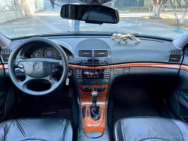Mercedes E 220 2006, 359,525 km - 2.2 l - Bakı