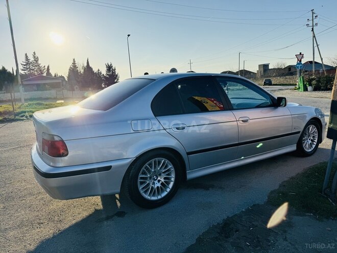 BMW 528 1999, 245,000 km - 2.8 l - Bakı