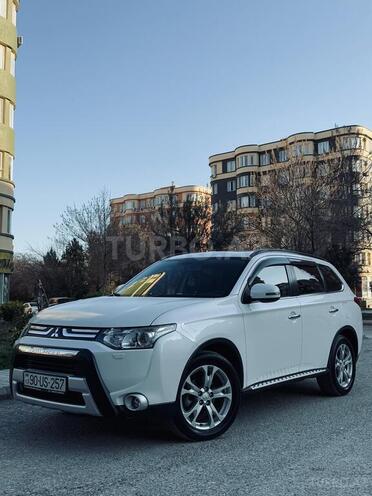 Mitsubishi Outlander 2014, 86,000 km - 2.4 l - Bakı