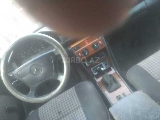 Mercedes E 200 d 1993, 355,000 km - 2.0 l - Sumqayıt