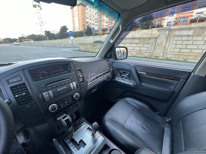 Mitsubishi Pajero 2014, 172,000 km - 3.0 л - Bakı