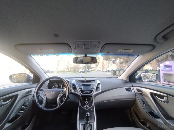 Hyundai Elantra 2015, 37,929 km - 1.8 л - Bakı