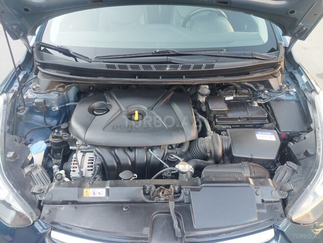 Hyundai Elantra 2015, 37,929 km - 1.8 л - Bakı