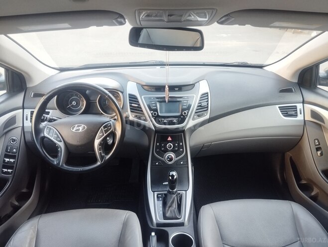 Hyundai Elantra 2015, 37,929 km - 1.8 л - Bakı