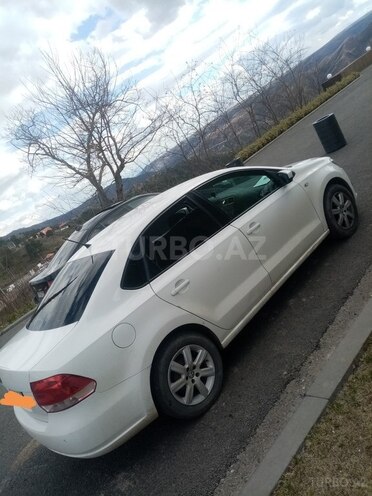 Volkswagen Polo 2013, 144,376 km - 1.6 l - Bakı