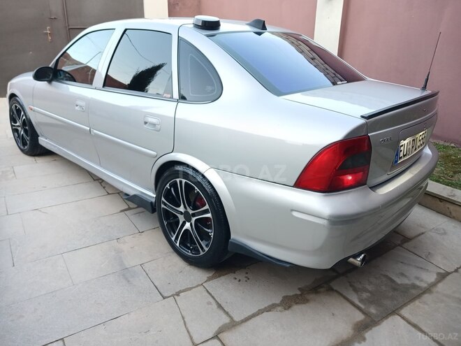 Opel Vectra 2001, 295,176 km - 2.2 l - Bakı
