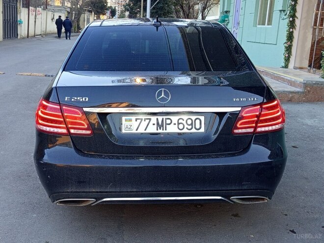 Mercedes E 250 4MATIC 2015, 255,736 km - 2.2 л - Bakı