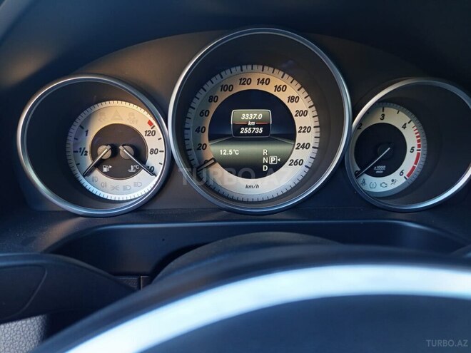 Mercedes E 250 4MATIC 2015, 255,736 km - 2.2 л - Bakı