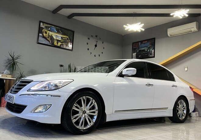 Hyundai Genesis-2
