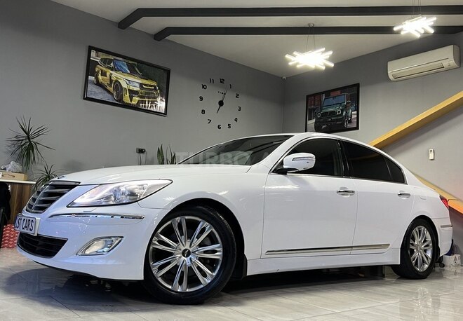 Hyundai Genesis-5