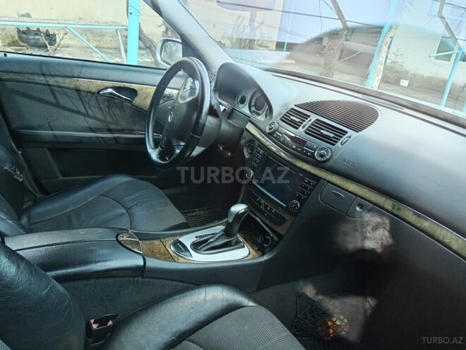 Mercedes E 200 2003, 250,000 km - 1.8 l - Zaqatala