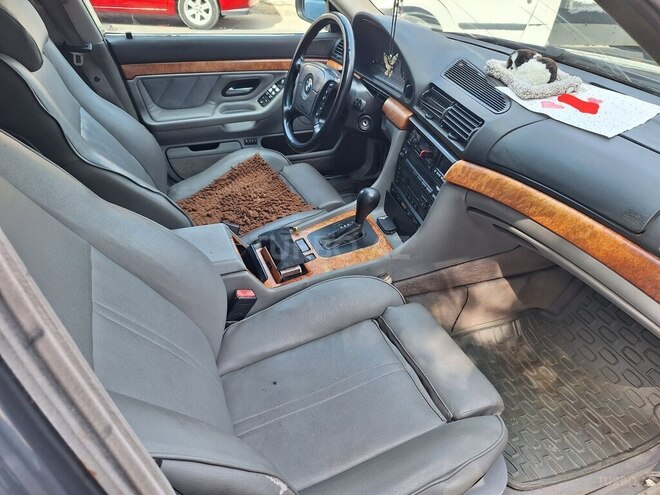 BMW 735 1998, 352,000 km - 3.5 l - Bakı