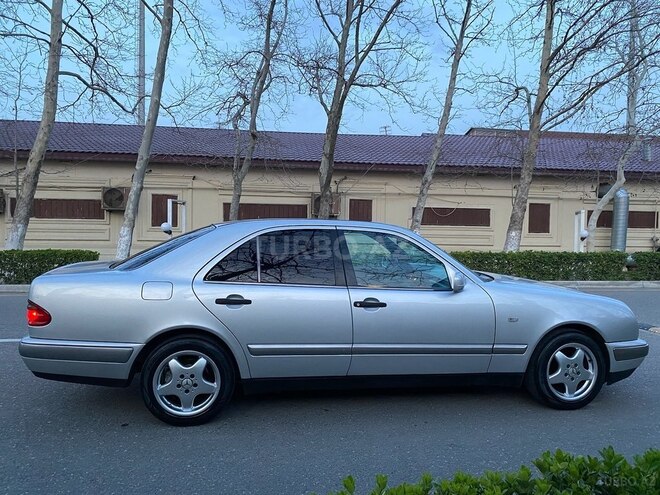 Mercedes E 240 1998, 258,000 km - 2.4 l - Bakı