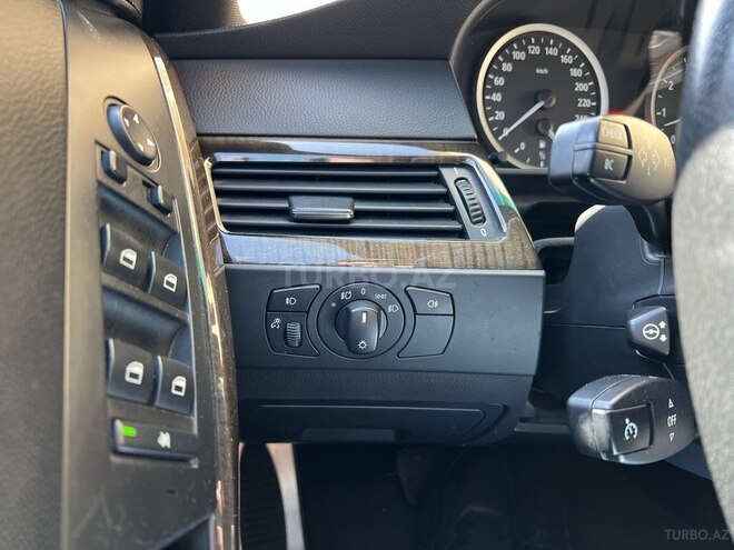 BMW 525 2006, 165,000 km - 2.5 l - Bakı