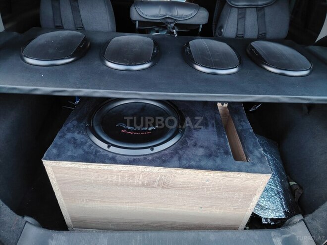 Opel Astra 2006, 30,000 km - 1.4 l - Quba
