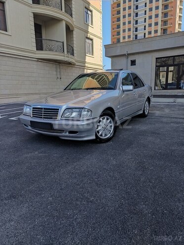 Mercedes C 200 d 1999, 280,900 km - 2.2 l - Bakı