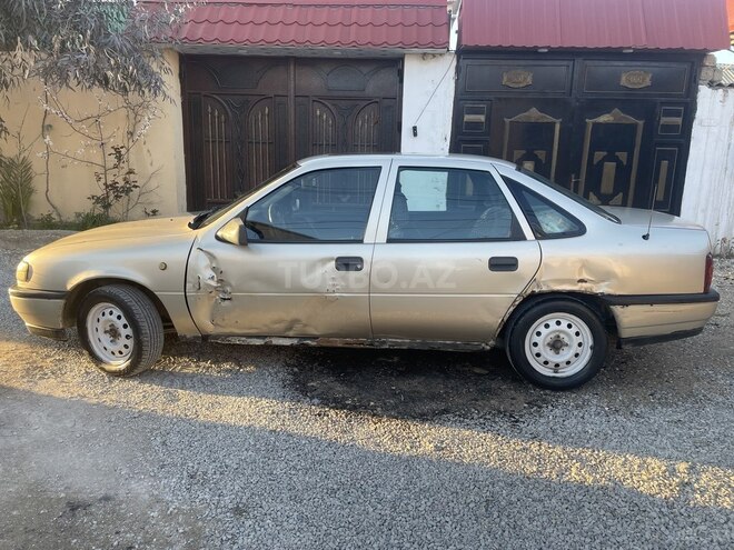 Opel Vectra 1992, 529,000 km - 1.6 l - Bakı
