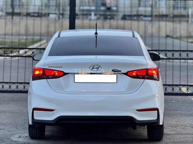 Hyundai Accent 2019, 128,748 km - 1.6 л - Gəncə
