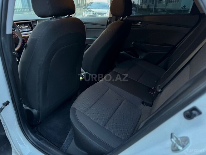 Hyundai Accent 2019, 128,748 km - 1.6 л - Gəncə