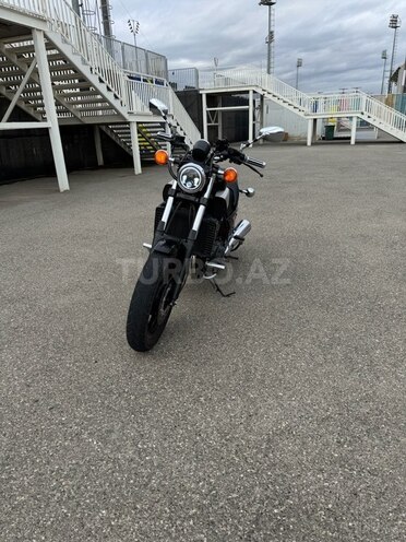 Yamaha V Max-7