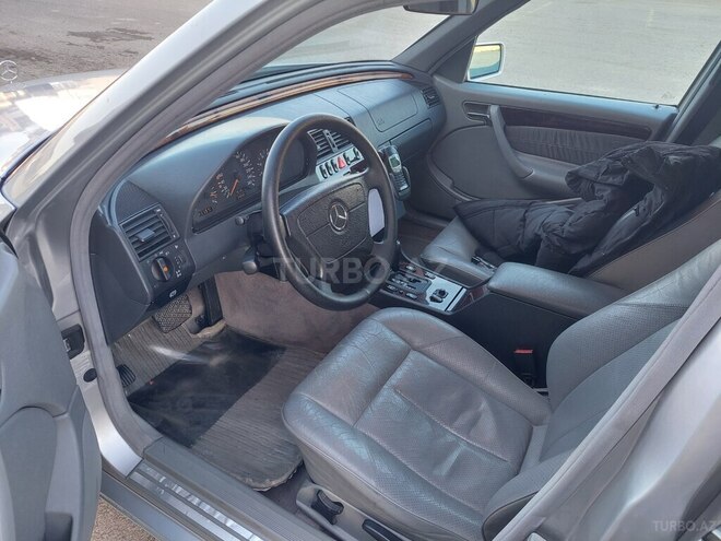 Mercedes C 240 1998, 340,000 km - 2.4 l - Salyan