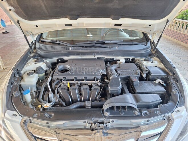 Hyundai Sonata 2013, 254,700 km - 2.0 l - Biləsuvar