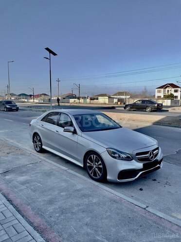 Mercedes E 350 4MATIC 2014, 138,000 km - 3.5 л - Bakı