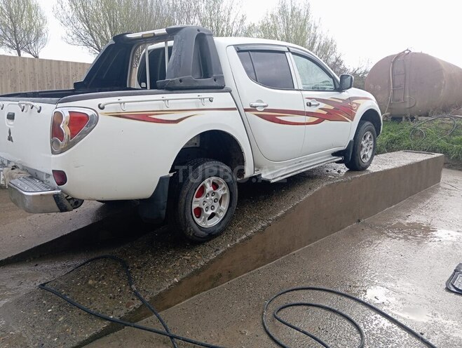 Mitsubishi L200 2008, 505,402 km - 2.5 l - Salyan