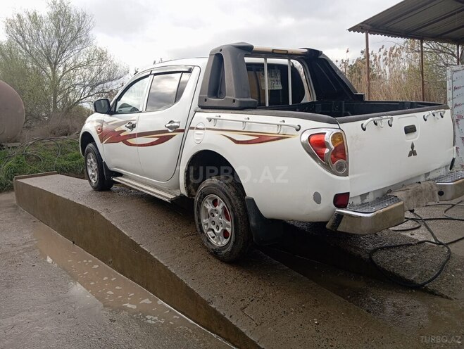 Mitsubishi L200 2008, 505,402 km - 2.5 l - Salyan