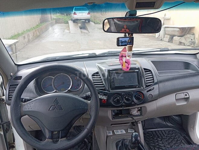 Mitsubishi L200 2008, 505,402 km - 2.5 l - Salyan