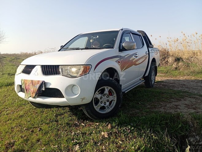 Mitsubishi L200 2008, 505,402 km - 2.5 l - Salyan