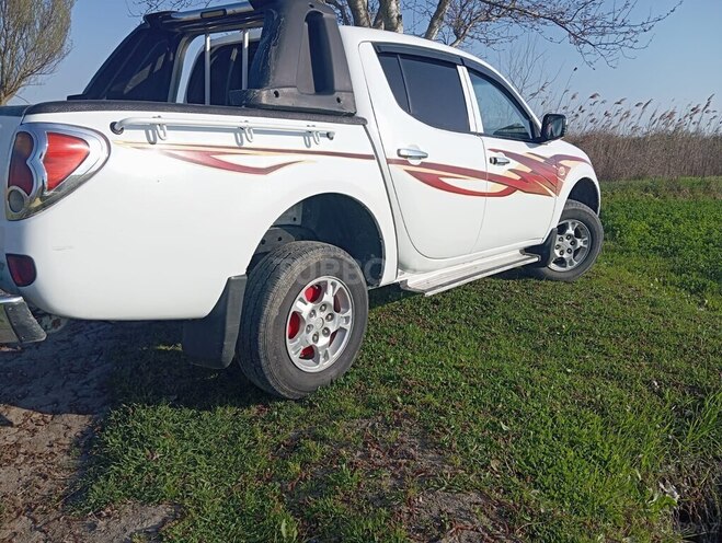 Mitsubishi L200 2008, 505,402 km - 2.5 l - Salyan