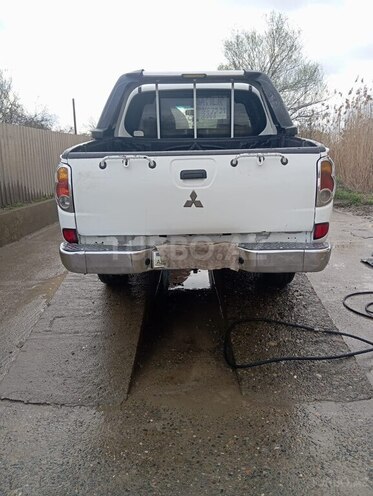 Mitsubishi L200 2008, 505,402 km - 2.5 l - Salyan