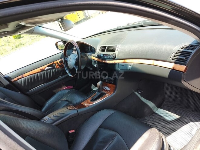 Mercedes E 320 4MATIC 2004, 445,000 km - 3.2 l - Bakı
