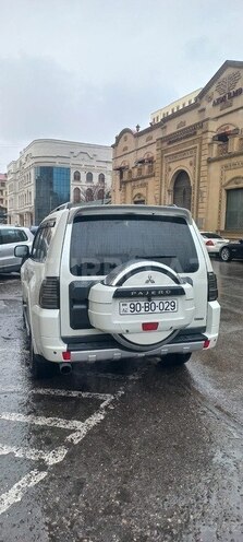 Mitsubishi Pajero 2010, 295,000 km - 3.5 л - Bakı