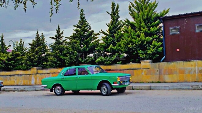 GAZ 24 1979, 200,000 km - 2.4 l - Quba