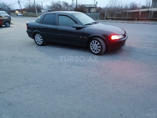 Opel Vectra 1997, 520,242 km - 1.6 l - Zaqatala