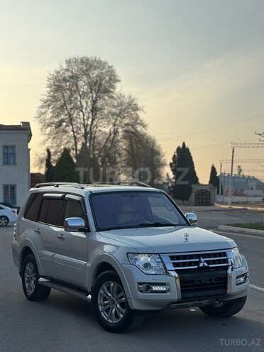 Mitsubishi Pajero 2007, 215,000 km - 3.0 л - Gəncə