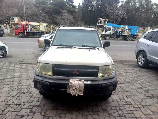 Mitsubishi Pajero io 1999, 320,000 km - 1.8 l - Bakı
