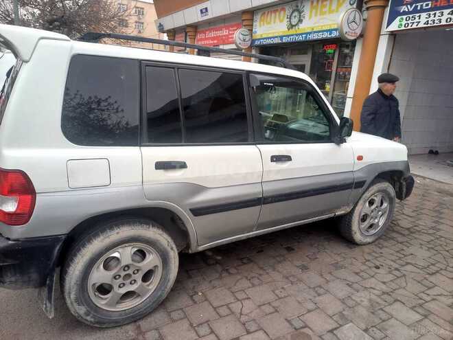 Mitsubishi Pajero io 1999, 320,000 km - 1.8 l - Bakı
