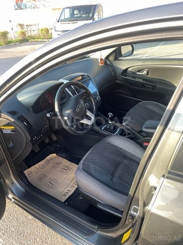 Kia Ceed 2009, 285,000 km - 1.6 л - Bakı
