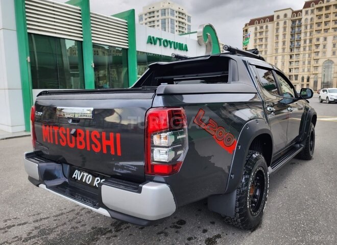 Mitsubishi L200 2023, 20,000 km - 2.5 l - Bakı