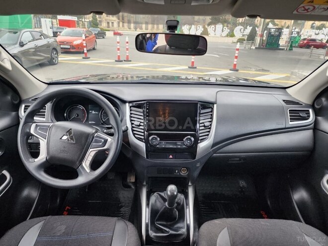 Mitsubishi L200 2023, 20,000 km - 2.5 l - Bakı