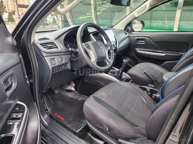 Mitsubishi L200 2023, 20,000 km - 2.5 l - Bakı