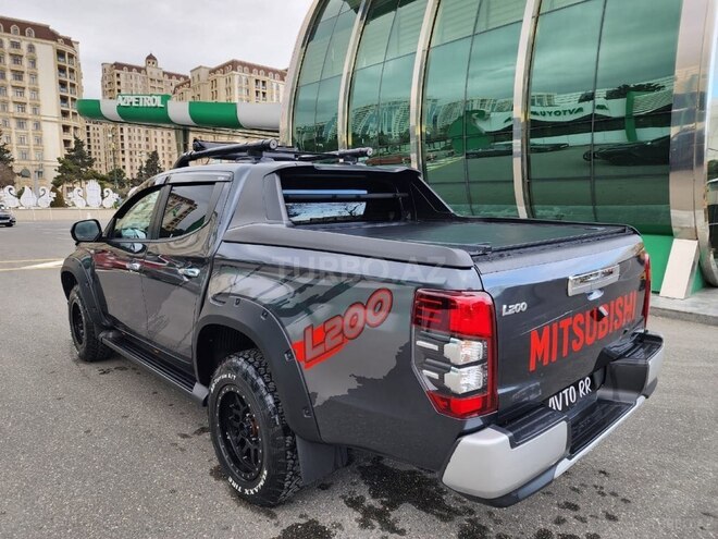 Mitsubishi L200 2023, 20,000 km - 2.5 l - Bakı