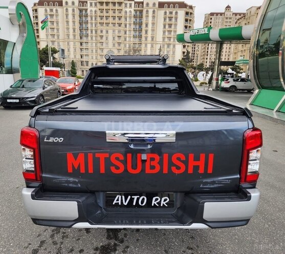 Mitsubishi L200 2023, 20,000 km - 2.5 l - Bakı