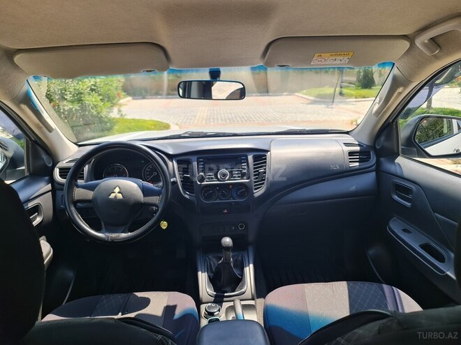 Mitsubishi L200 2020, 170,000 km - 2.4 l - Bakı
